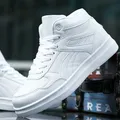 Printemps chaussures de loisir à la mode hommes baskets blanches respirant haut chaussures plates chaussures de skateboard 2025 nouveau unisexe homme chaussures baskets hommes chaussure hommes basket