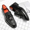 Flache Herrenschuhe der italienischen Marke, luxuriöse glänzende Lederschuhe, vielseitige tägliche Herren-Interview-Business-Schuhe, große Größe: 38–47