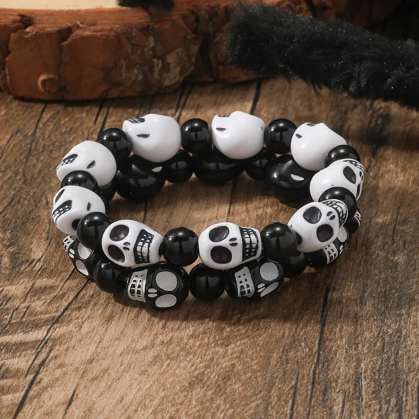 Punk Goth Schädel Skelett Armbänder für Frauen Männer Hip Hop Elastische Perlen Armbänder Armreifen Handgemachte Halloween Schmuck Image