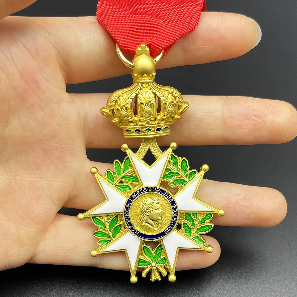 Napoleon Golden Badge Senior Knights Honorary Badge Reproduktion der französischen Kaisermedaille Souvenir Sammlerstücke Image