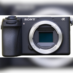 Sony Alpha 6700 | Spiegellose APS-C Kamera mit KI-Autofokus, 5-Achsen-Stabilisierung & 4K 120p Video Image