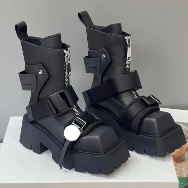2025, europäischer Stil, quadratische Zehen, dicker Absatz, Motorradstiefel, Damen, Leder, Reißverschluss vorne, kurze Gürtelschnalle, modische Chelsea-Stiefel Image