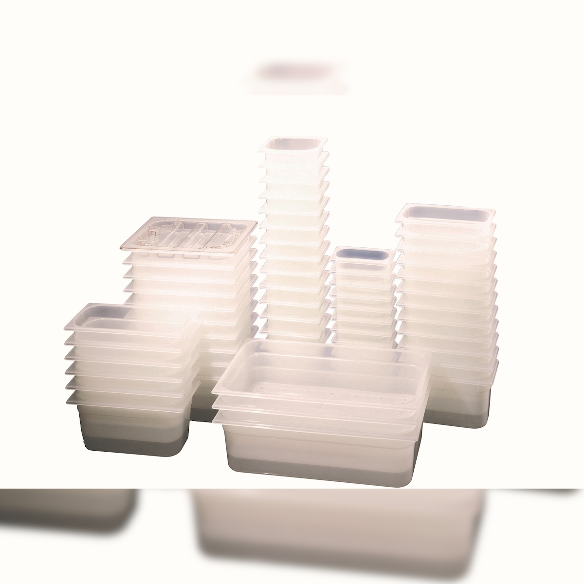 Chefgastro GN Behälter Polypropylen 1/2GN-100mm BxTxH 325x265x100mm (1 Stück) Image