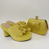 Gelbe 2023 neue design mode afrikanische strass frauen schuhe und tasche set peep toe mit glänzendem