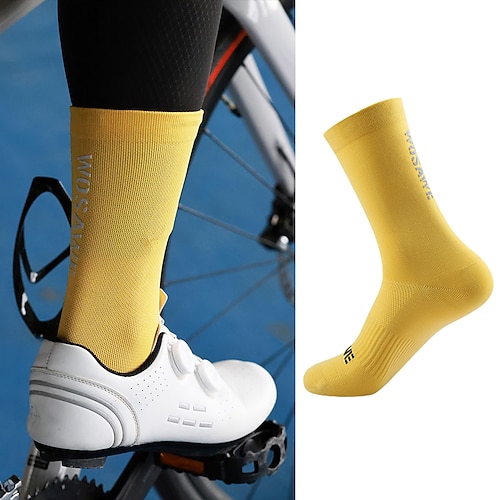 Wosawe Radfahren Sport reflektierende Socken Rennrad Mitte der Wade Sportsocken Männer und Frauen Modelle atmungsaktive Freizeit Radfahren Socken be001