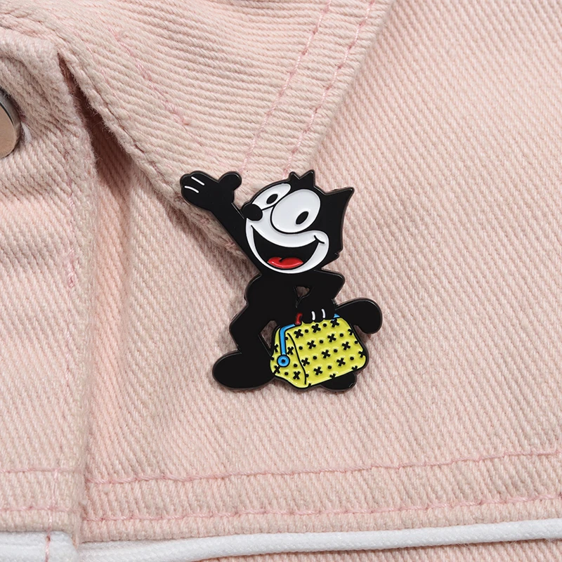 Die Katze und seine magische Tasche Emaille Pin Retro Cartoon Brosche Abzeichen vielseitige Schult asche Zubehör Schmuck Geschenk für Freunde Image