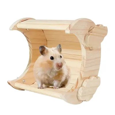 Chinchilla House Moon Shaped Guinea Pig House Hamster Habitat Rabbit Hut For Small Animals Hamsters