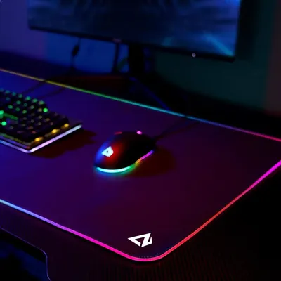 Gaming Mouse Pad, RGB Mouse Pad, XXL Large (900 x 400 x 4 mm) with 7 LED Colours, 11 Lighting Modes,