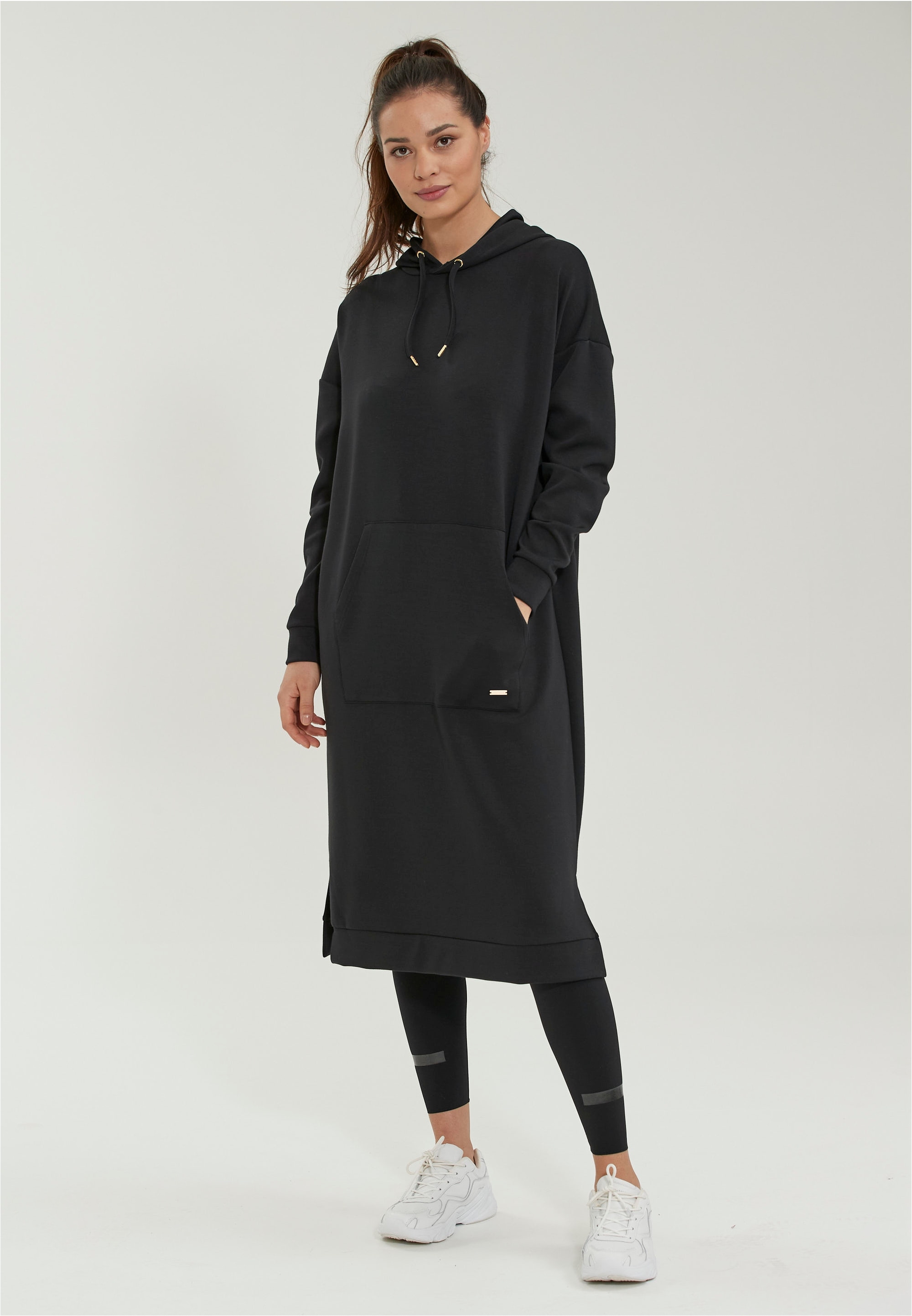 Jerseykleid ATHLECIA "Pasarna", Damen, Gr. 36, EURO-Größen, schwarz, 51% Polyester, 44% Modal, 5% Elasthan, unifarben, lang, ohne Ausschnitt, Kleider, mit super weichem Finish Image