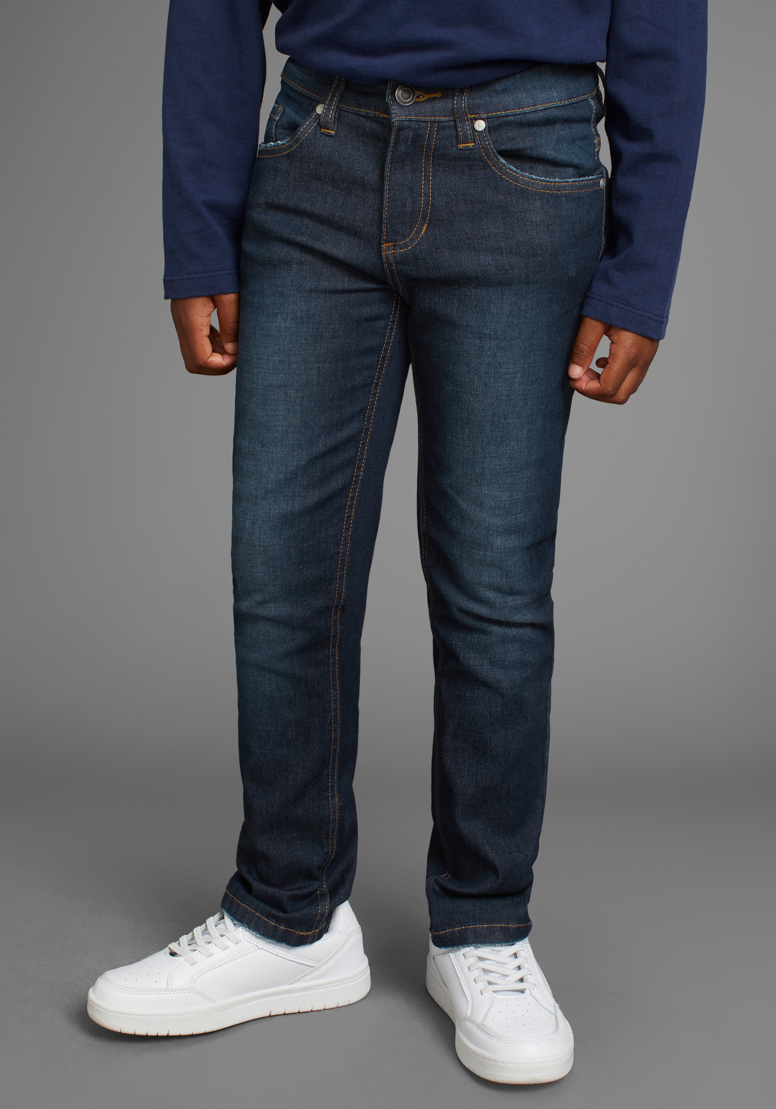 Stretch-Jeans DELMAO "Straight-fit Jeans für Jungen", Jungen, Gr. 128, N-Gr, blau (schwarz denim), Denim/Jeans, Obermaterial: 58% Baumwolle, 40% Polyester, 2% Elasthan, comfort fit lang, Jeans, elastisches Material, Used-Look-Waschung, niedrige... Image