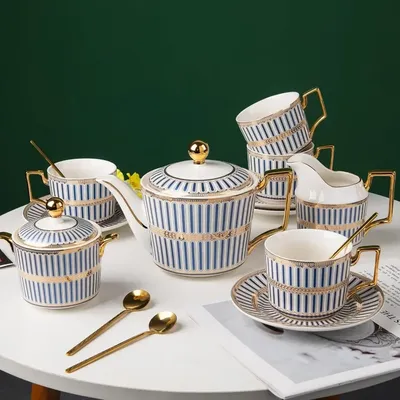 Cups+Saucers