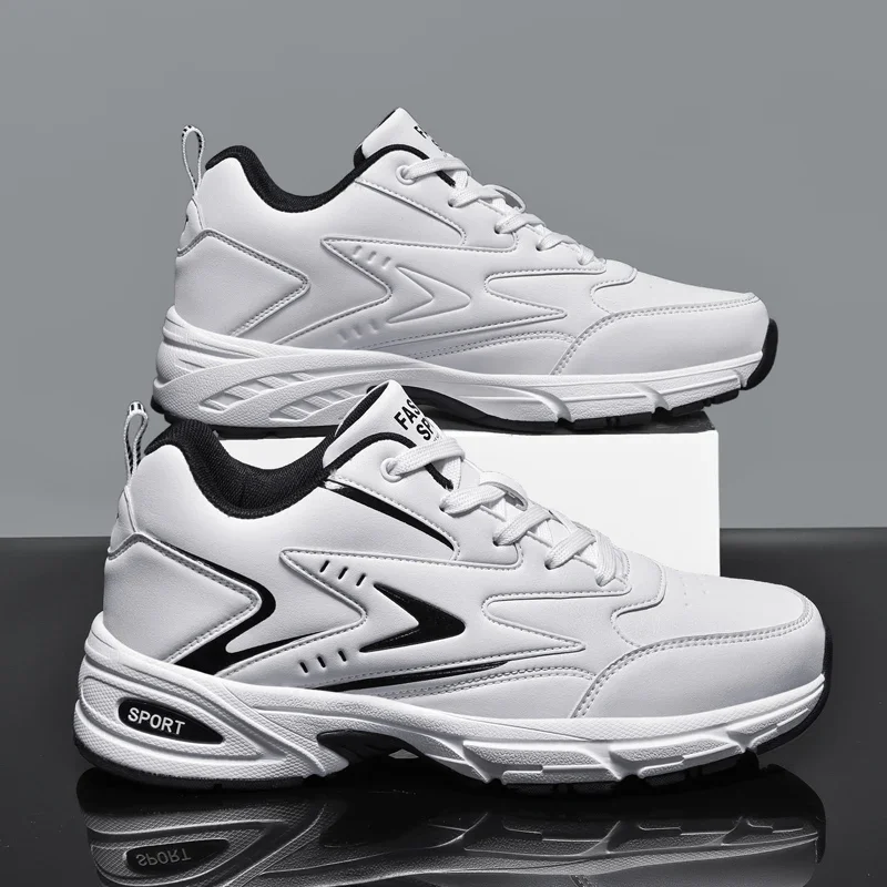 2024 nuove scarpe per uomo Sneakers uomo casual scarpe da uomo tenis scarpe di lusso Trainer Race scarpe traspiranti mocassini alla moda in esecuzione