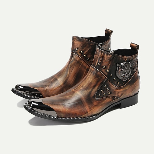 Motorradstiefel für Herren aus hochwertigem Rindsleder mit goldenen Nieten, braunem Farbverlauf und metallischen Details – perfekt für Biker-Style und lässige Outfits Image