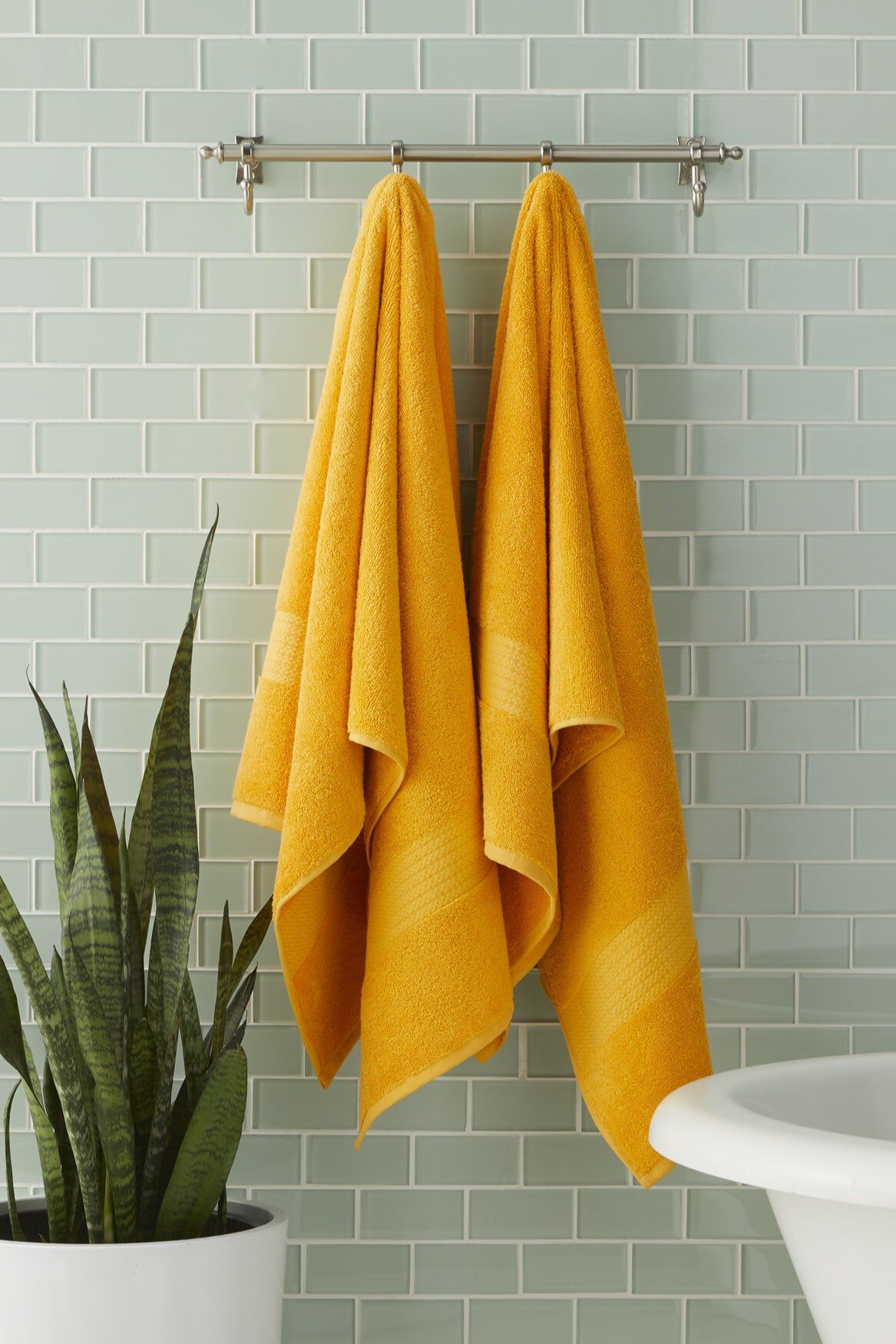 BH Studio 2-Pc. Bath Towel Set by BH Studio in Gold