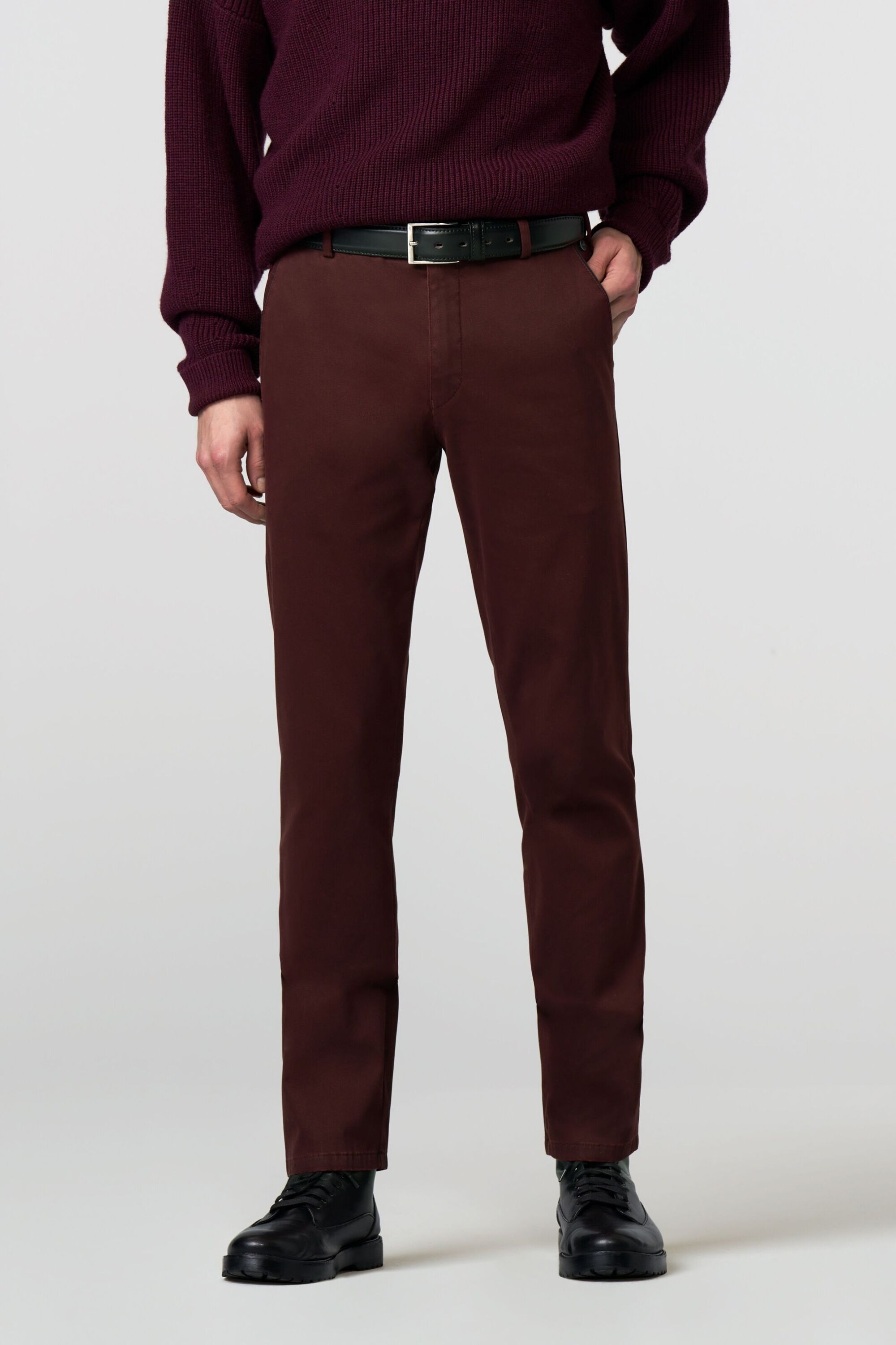 Chinos MEYER "New York", Herren, Gr. 44, Länge 32, rot (bordeaux), 97% Baumwolle, 3% Elasthan, unifarben, regular fit lang, Hosen, aus reiner Bio-Baumwolle