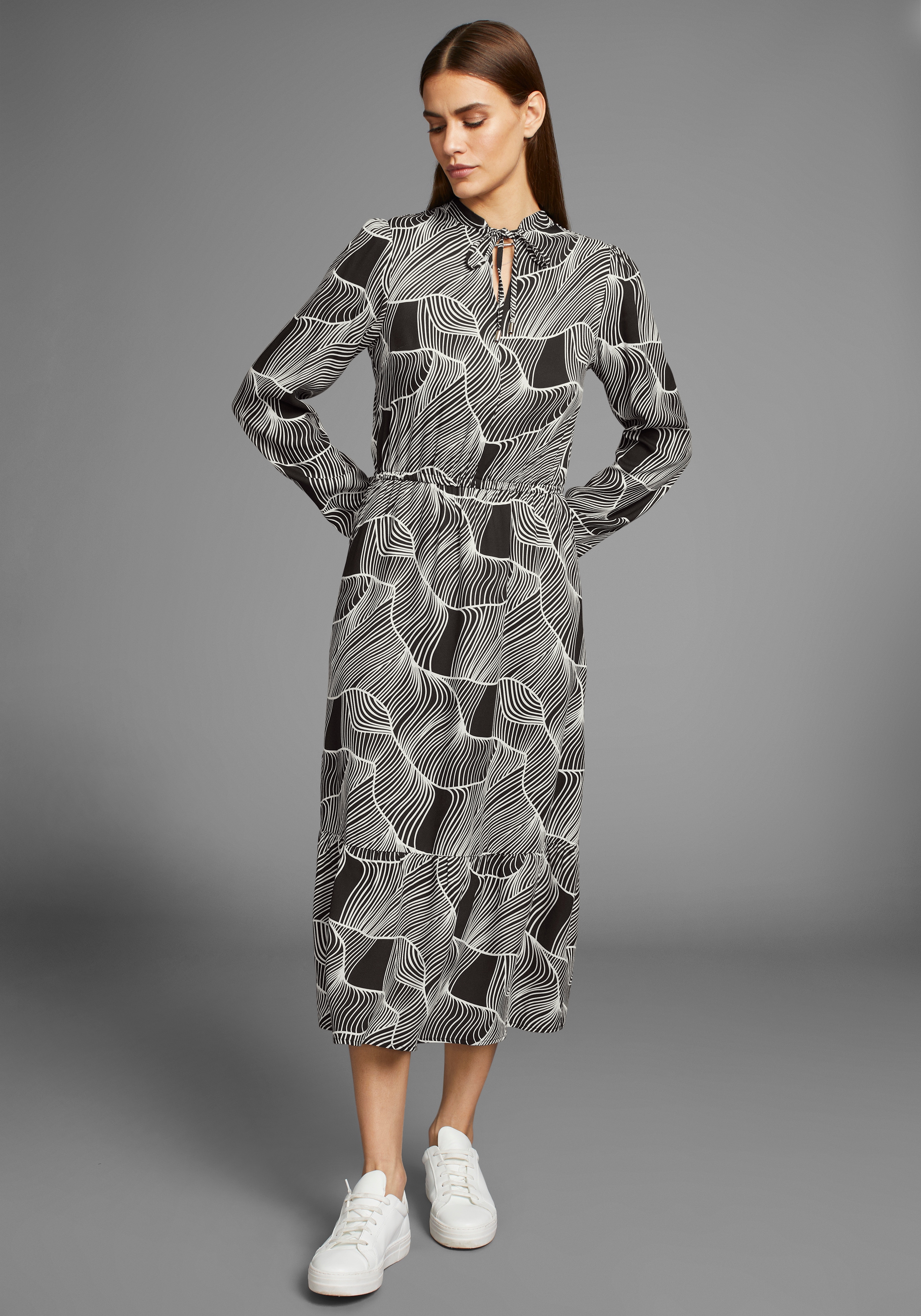 Midikleid HECHTER PARIS, Damen, Gr. 40, N-Gr, schwarz (schwarz, gemustert), Obermaterial: 100% Viskose, figurumspielend wadenlang, Kleider, mit modischen Print Image