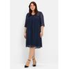 Cocktailkleid SHEEGO "Große Größen", Damen, Gr. 56, Normalgrößen, blau (marine), Obermaterial: 100% Polyester;Futter: 95% Viskose, 5% Elasthan, unifarben, elegant, figurumspielend knieumspielend, V-Ausschnitt, 3/4-Ärmel, Kleider Partykleid, im...