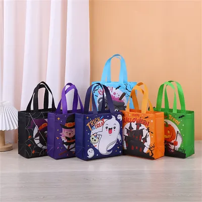 Halloween Personalized Gift Bag Non-Woven Fabrics Hand Tote Bags For Gifts Wrapping Trick Or