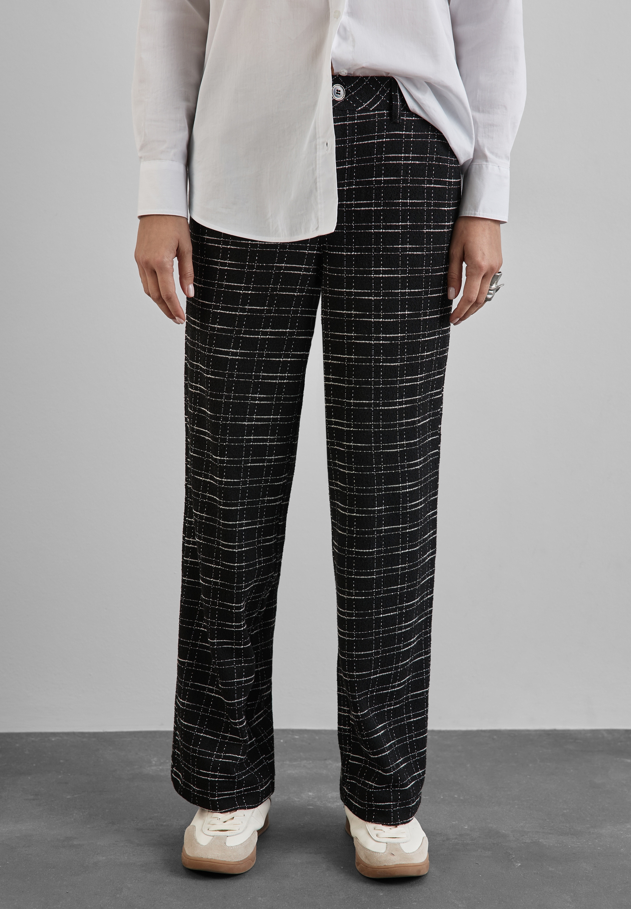 Stoffhose STREET ONE, Damen, Gr. 38, Länge 30, schwarz, Stoff, 68% Polyester, 28% Viskose, 4% Baumwolle, kariert, comfort fit normal, Hosen Stoffhose, High Waist