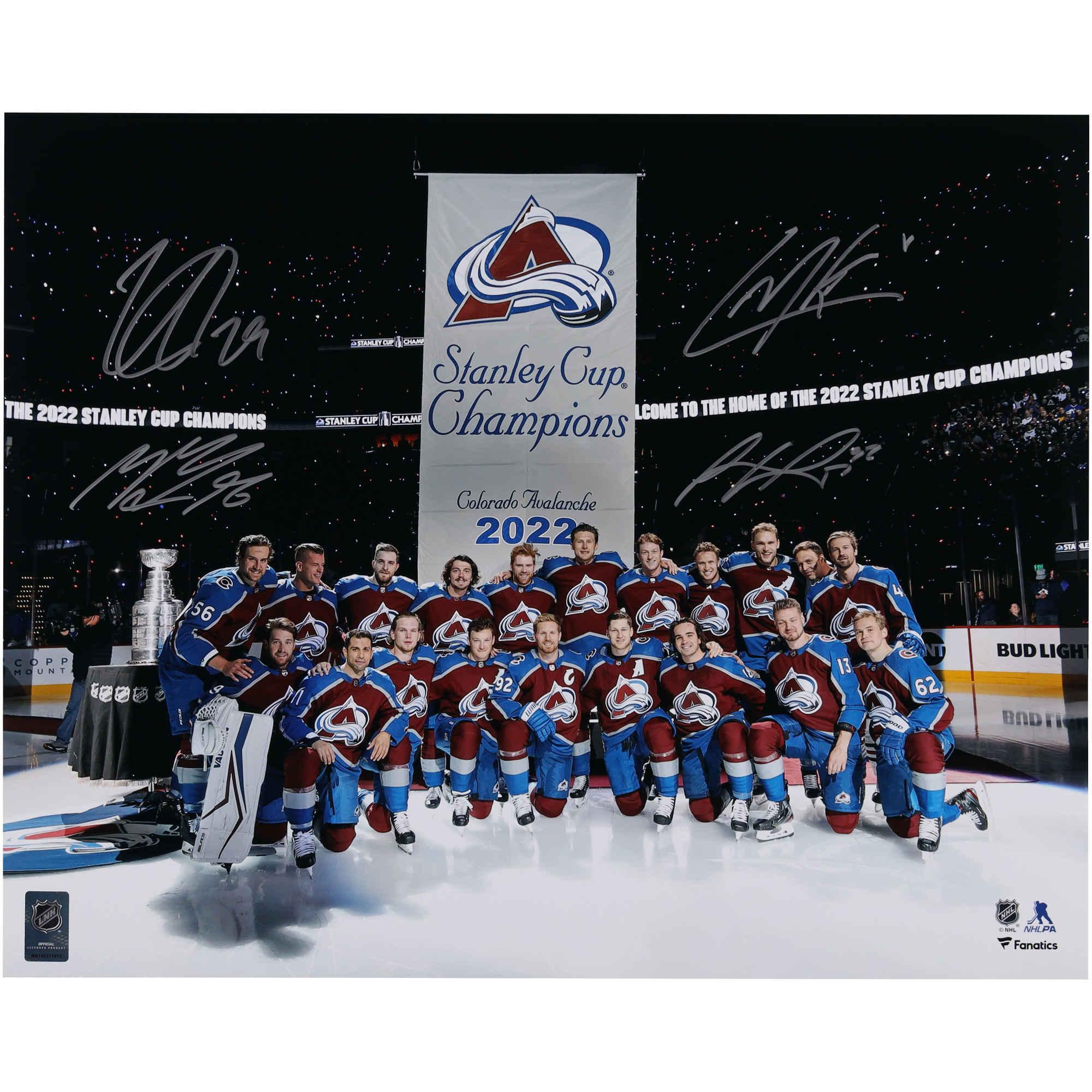 Nathan MacKinnon, Mikko Rantanen, Cale Makar und Gabriel Landeskog Colorado Avalanche signiertes 16" x 20" Banner-Nachtfoto Image