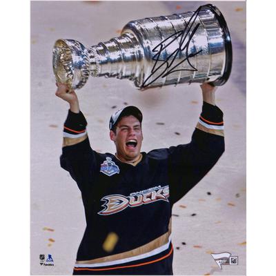 Autogrammfoto von Ryan Getzlaf, Anaheim Ducks, 20,3 x 25,4 cm, Raising Cup Image
