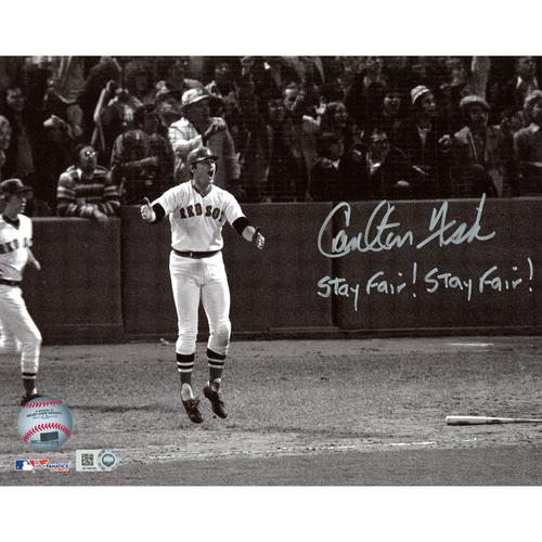 Von Carlton Fisk signiertes 8 x 10 Zoll großes Uhren-HR-Foto von den Boston Red Sox mit Stay Fair! Stay Fair!-Foto