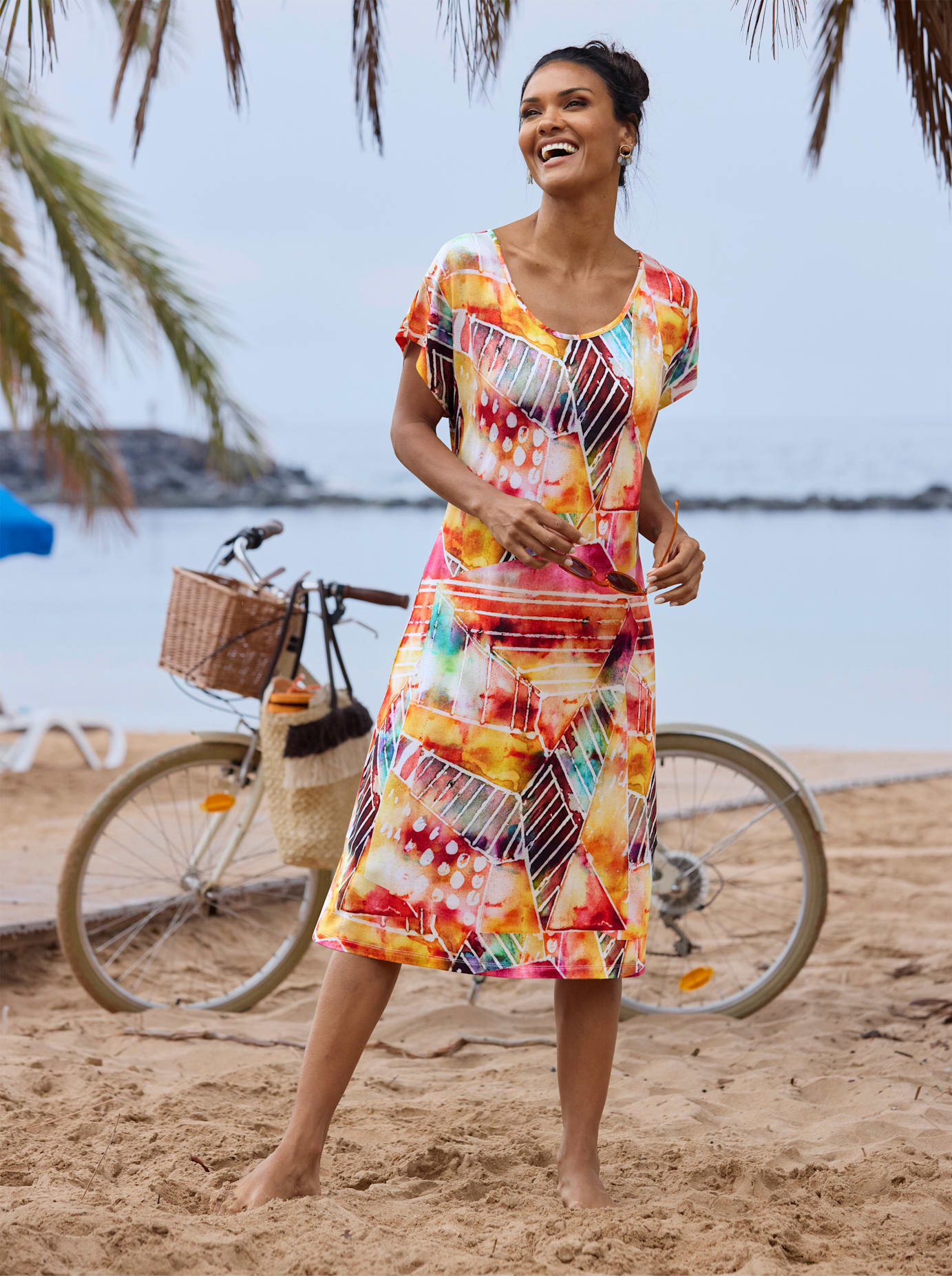 Sommerkleid FEEL GOOD "Sommerkleid", Damen, Gr. 40/42, Normalgrößen, bunt (gelb, fuchsia, bedruckt), 95% Viskose, 5% Elasthan, bedruckt, gemustert, mehrfarbig, kurz, Rundhals, Kleider Image