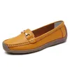 2024 neue Frühjahr/Herbst Wohnungen Echt leder Mokassins Frau lässig Slipper Slipper weibliche Boots schuhe Größe 44