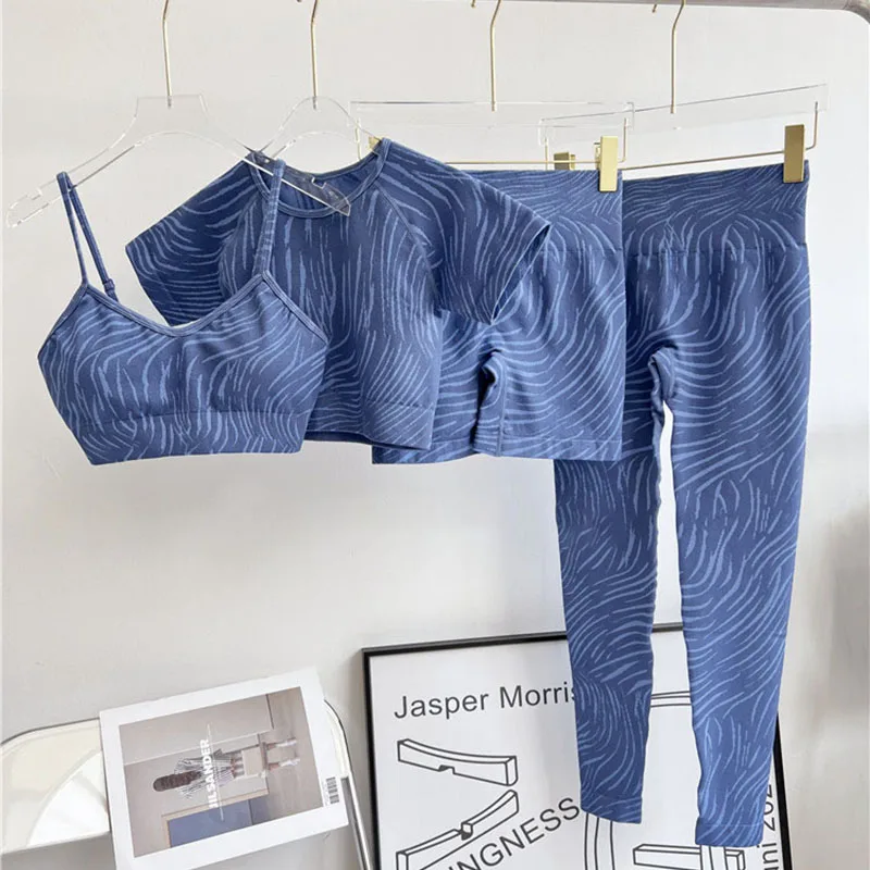 Yoga Stripe Dye Sport Set Kurzarm Scrunch Butt Booty Shorts nahtlose Legging Workout Sets Outfits Fitness anzug Image