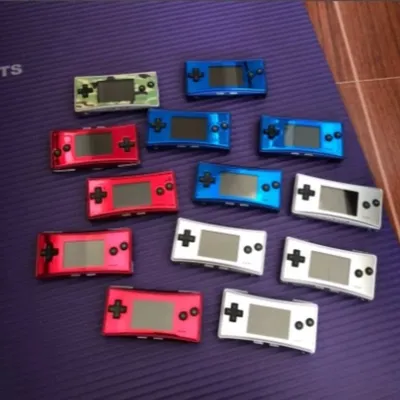 GBM Retro-Spielekonsole im zufälligen Stil für Gameboy Micro Handheld-Spiele Image