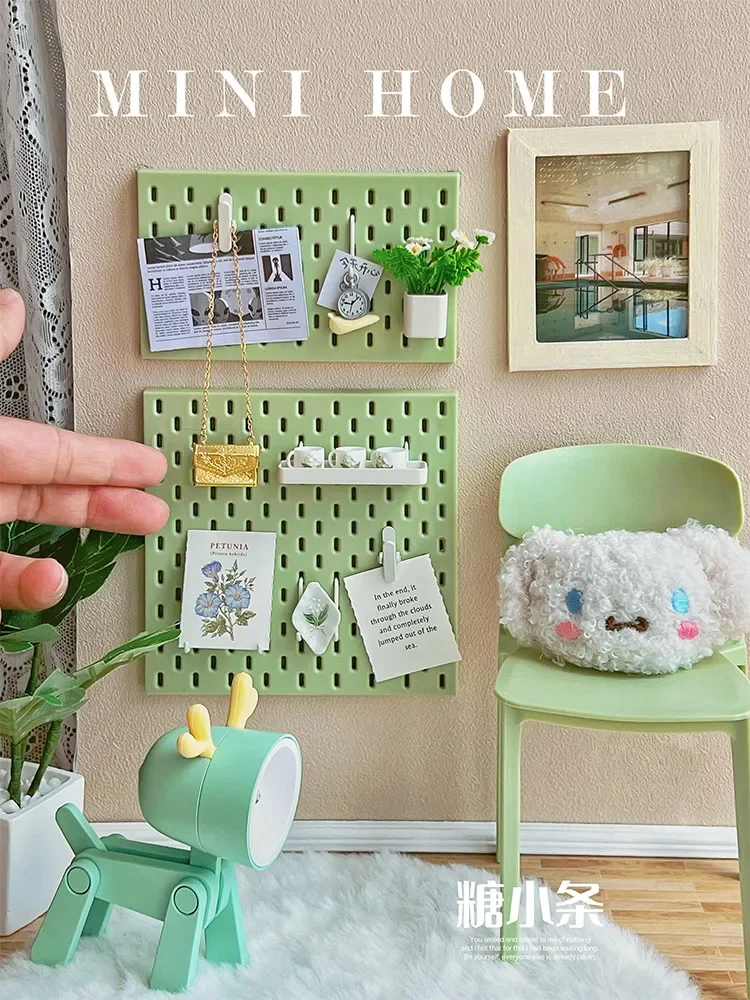 1 Set Miniatur Holz Loch Bord Lagerung Rack Puppenhaus Spielzeug für Kinder Miniatur Rack Mini Modell Möbel Zubehör