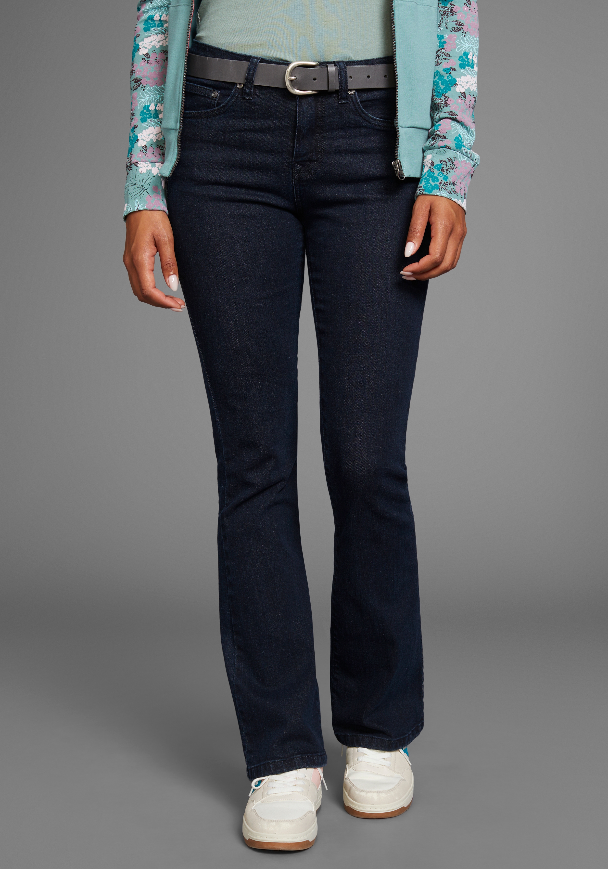 5-Pocket-Jeans KANGAROOS, Damen, Gr. 48, N-Gr, blau (rinsed), Denim/Jeans, Obermaterial: 98% Baumwolle, 2% Elasthan, Basic, bootcut fit lang, Jeans 5-Pocket-Jeans, ausgestellte Beinform, Used-Waschung, normale Leibhöhe, Topseller