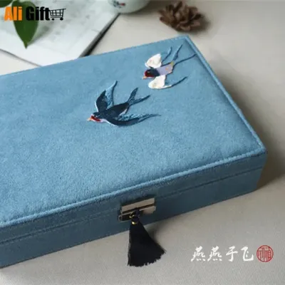 New Fashion Jewelry Box New Year Gifts Chinese Life Aesthetics Retro Embroidery Lock Jewelry Earrings Rings Necklace Storage Box