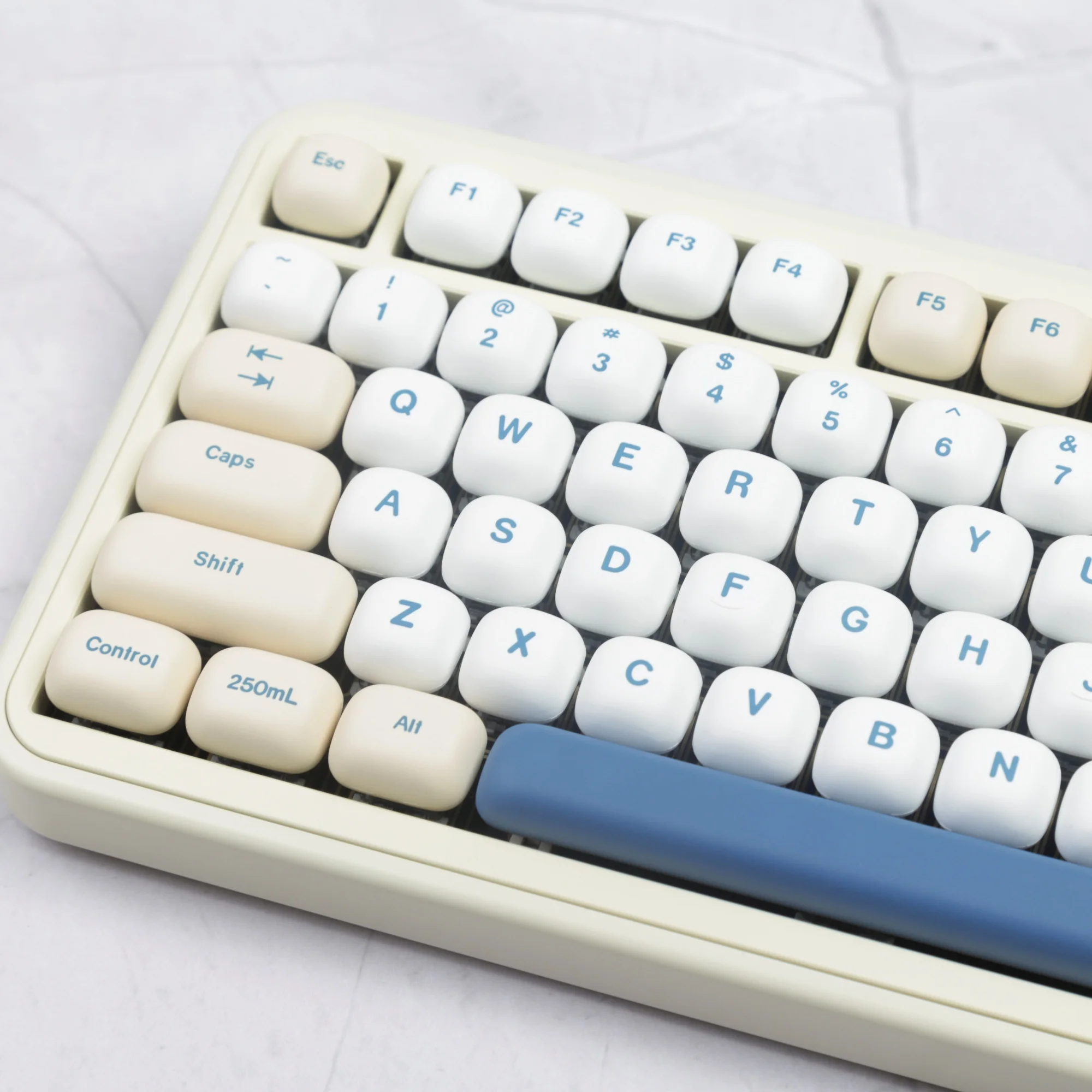 PBT-Tastatur-Tastenkappe, Farbsublimation, MOG 139 Tasten, Ergonomie, Gaming, individuelles süßes Zubehör für Desktop-Büro, Mädchen, Geschenke Image