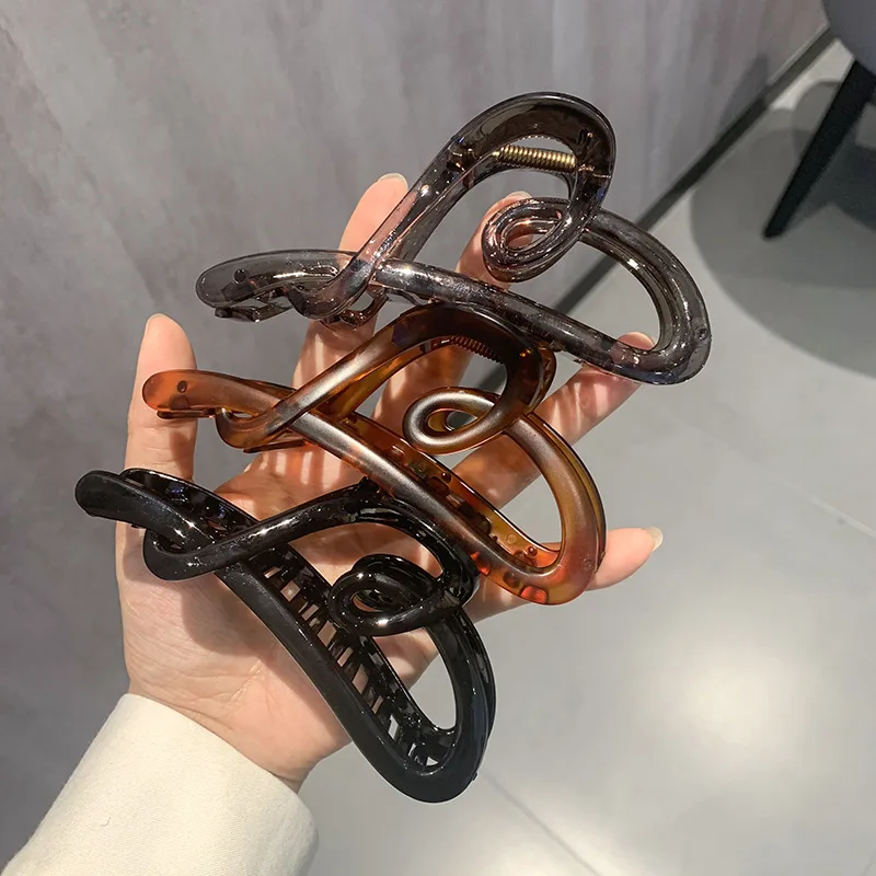 1pc Temperament Matte Liebe Grip frauen Haar Clip Einfache und High-End Neue Frühjahr/Sommer Shark Clip kopfbedeckung Image