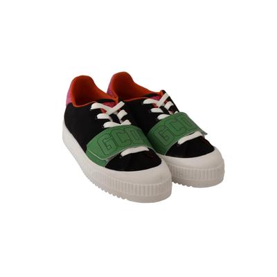 Wunderschone Low-Top-Schnursneaker aus Wildleder Image