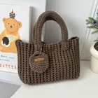 Borsa in tessuto Borsa fatta a mano all'uncinetto in tinta unita Borsa carina in lana Borsa per cellulare da indossare in autunno e inverno
