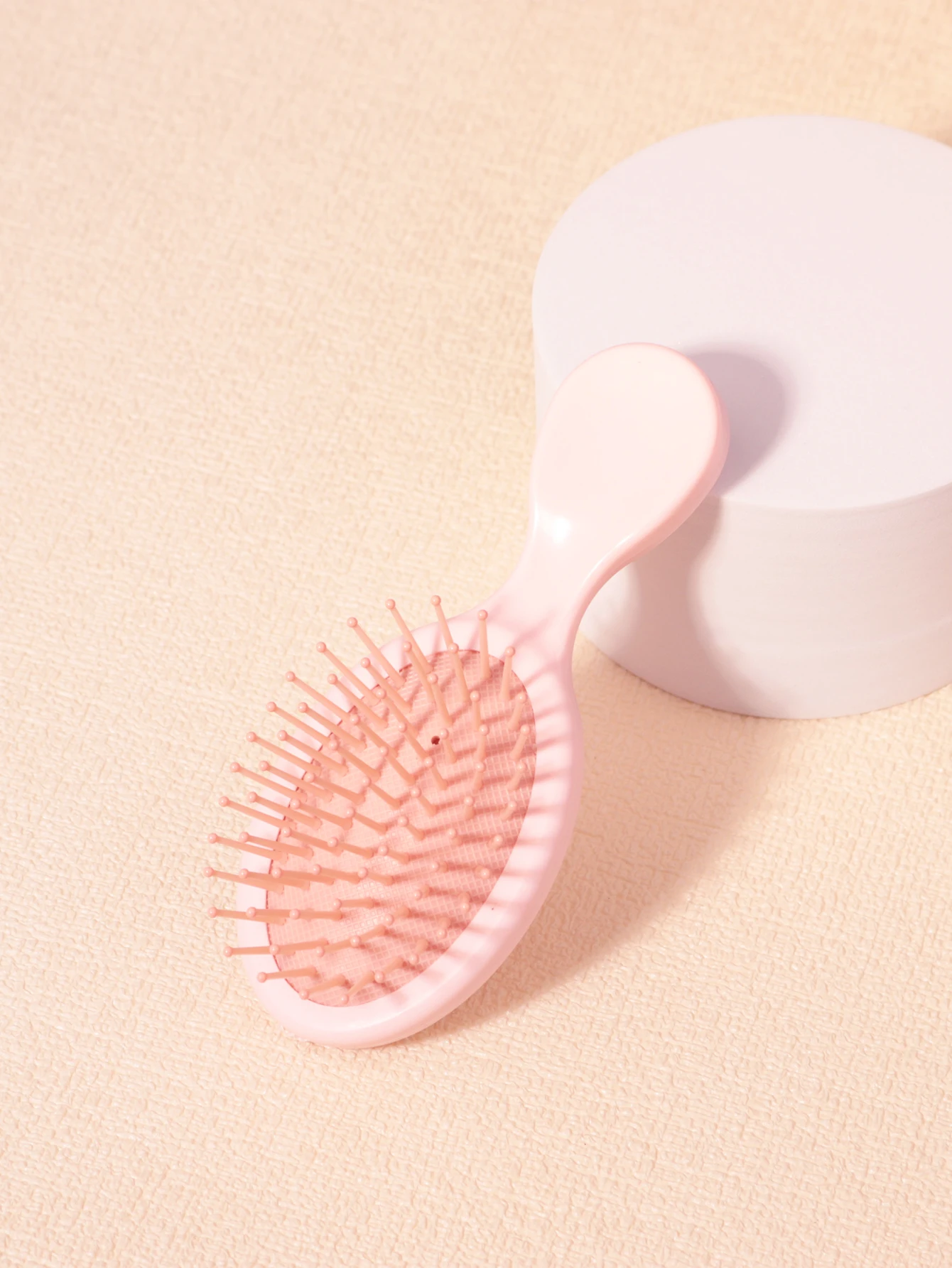 Niedlicher Haarkamm, 1 Stück, PP-Material, niedlicher runder Luftkissenkamm, Bonbonfarben-Massagekamm, speziell für Echthaarperücken Image