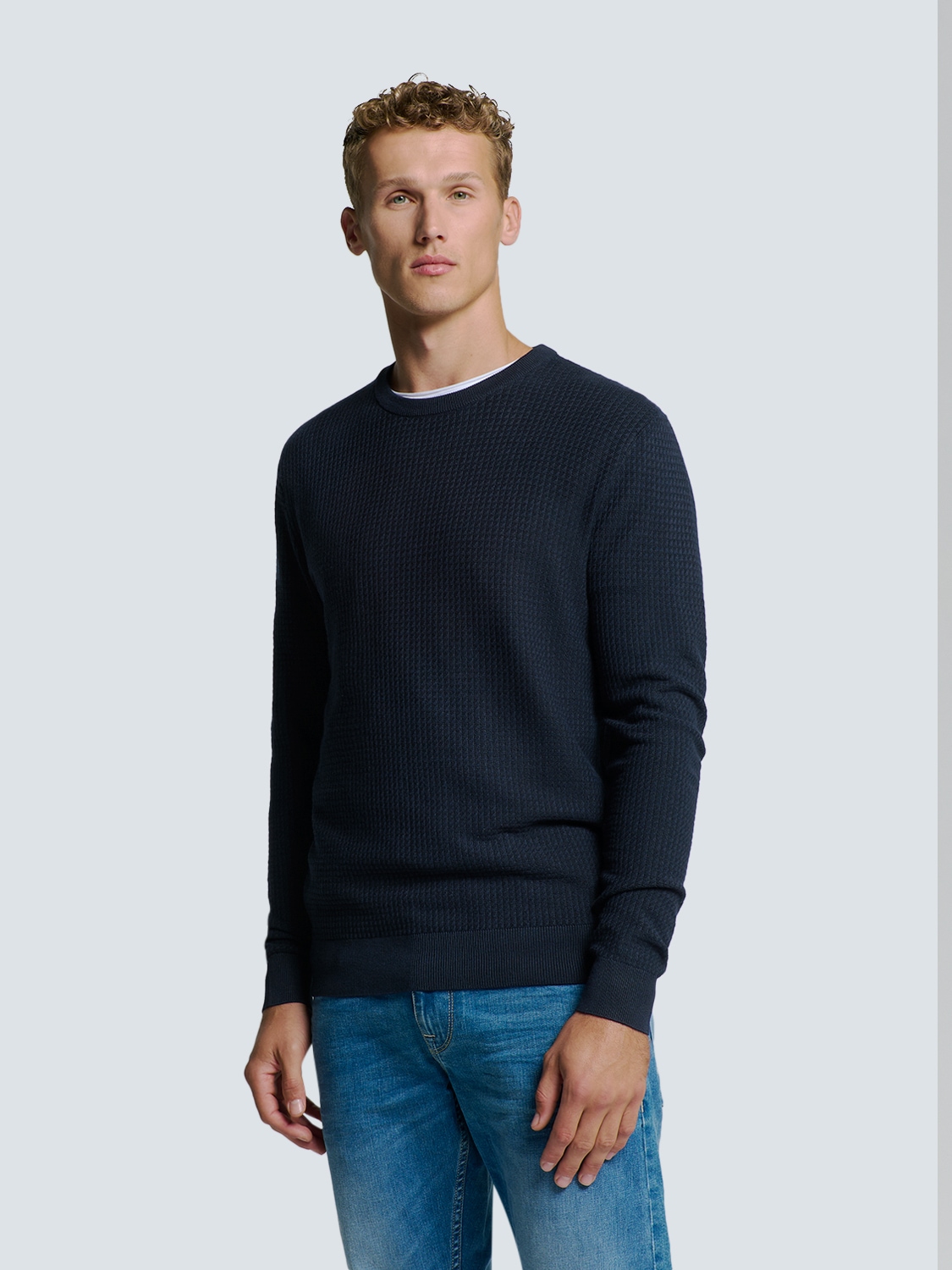 Rundhalspullover NO EXCESS "No Excess Zweifarbiger Rundhals-Pullover", Herren, Gr. M, blau, 80% Viskose, 20% Nylon, Pullover Image