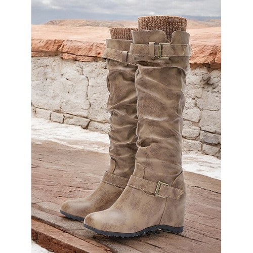 Damenstiefeletten in Used-Optik in Hellbraun mit Schnallenriemen und Keilabsatz – gemütliche Winterstiefel mit Strickbündchen für lässige Outfits Image