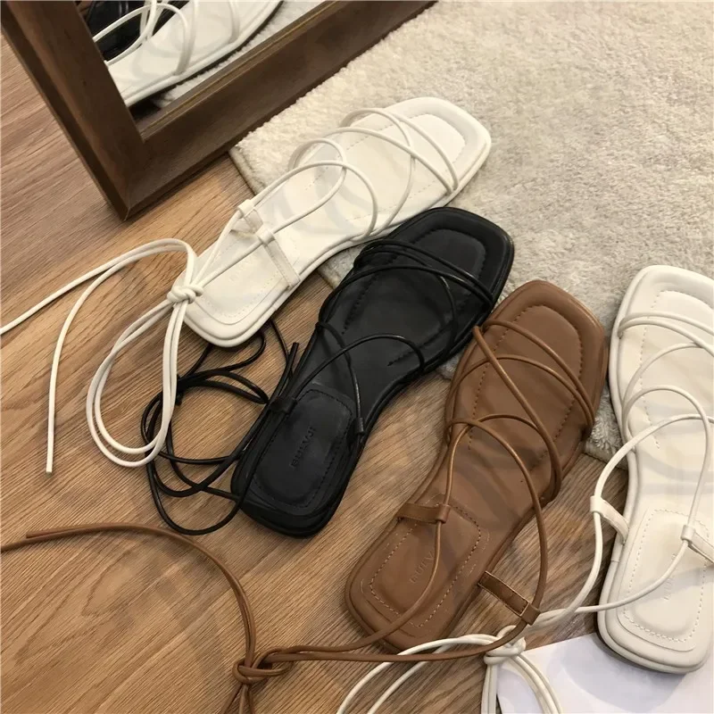 Sommer Schuhe Frauen Sandalen Schmale Band Vintage Karree Flache Cross Strap Tanga Sandalen V Form Design Schuhe Frauen