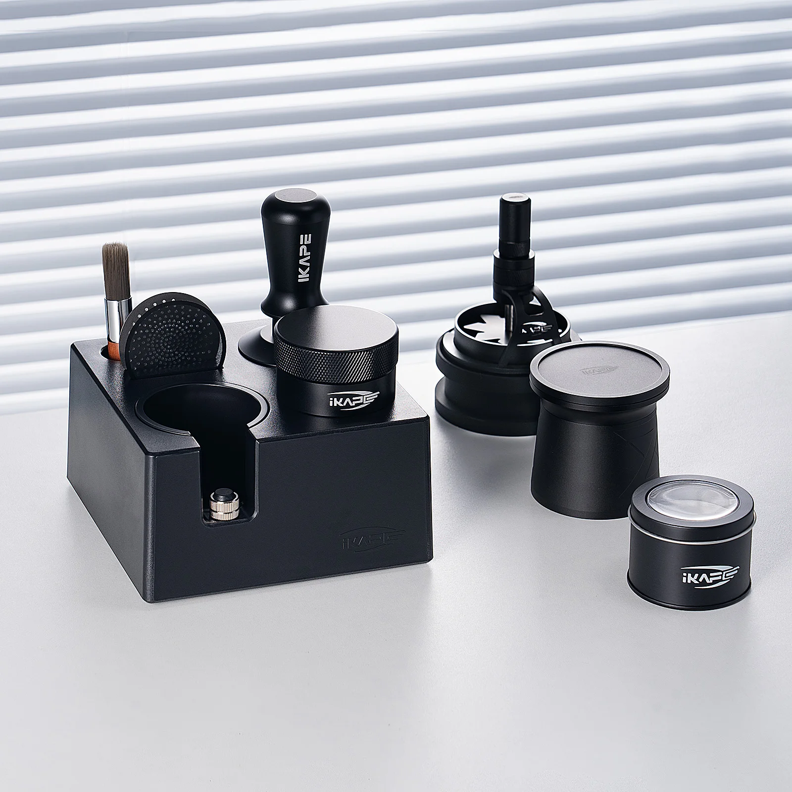 IKAPE Espresso Products Schwarzes Set, Kaffeewerkzeug-Set mit ABS Smile Know Box, Kaffeeutensilien-Geschenkset für Baristas Image