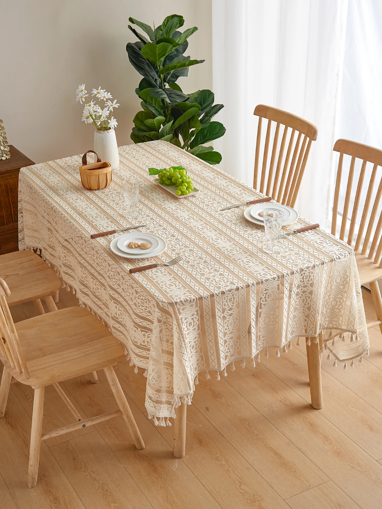 Beigefarbene Spitze, einfarbig, gestreift, hängende Quasten-Tischdecke, rechteckige Tischdecke für Wohn- und Schlafzimmer-Couchtisch Image