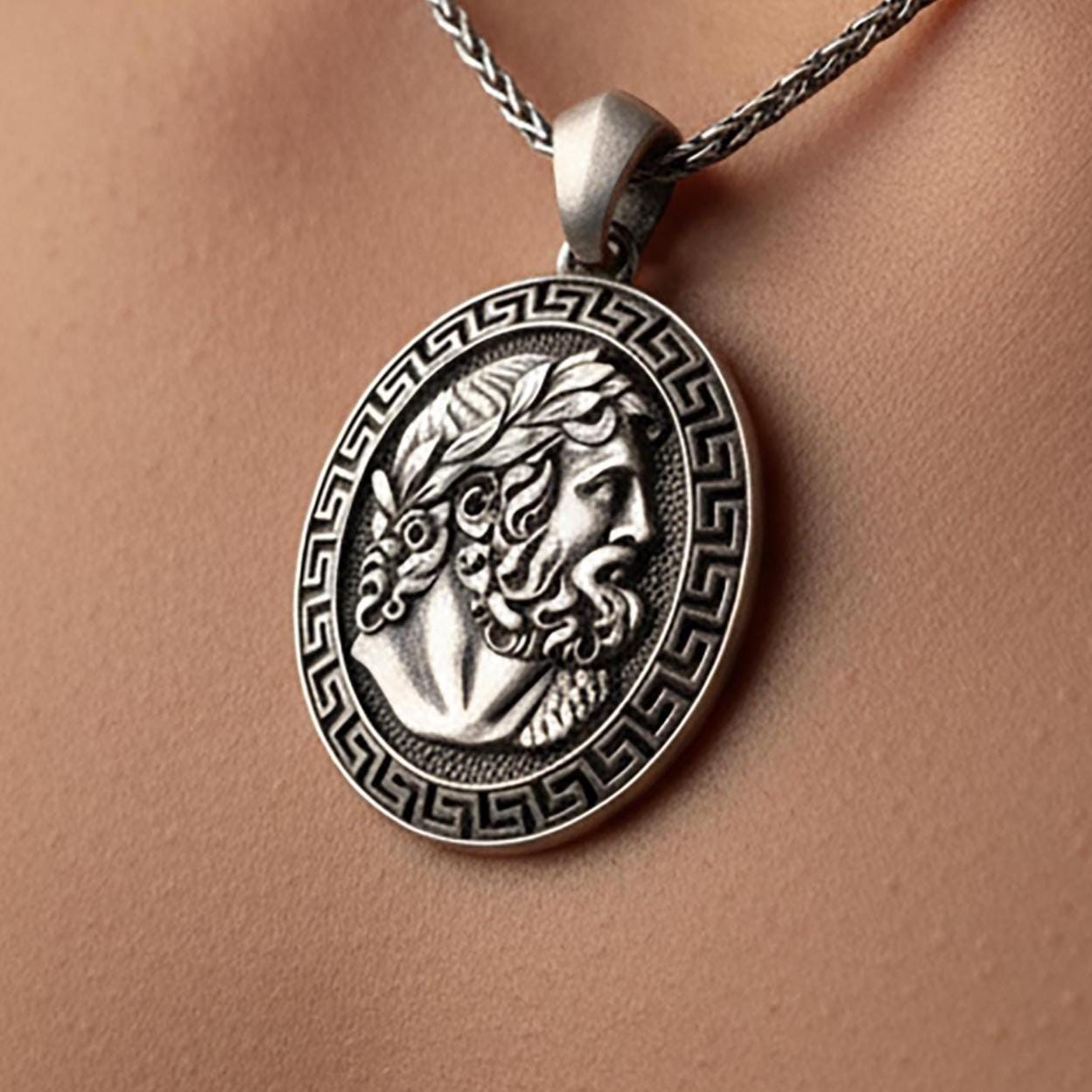 Collana Zeus, ciondolo dio greco, gioiello mitologico, regalo per appassionati di storia, ispirato all'Olimpo, dio del tuono, argento lavorato a mano