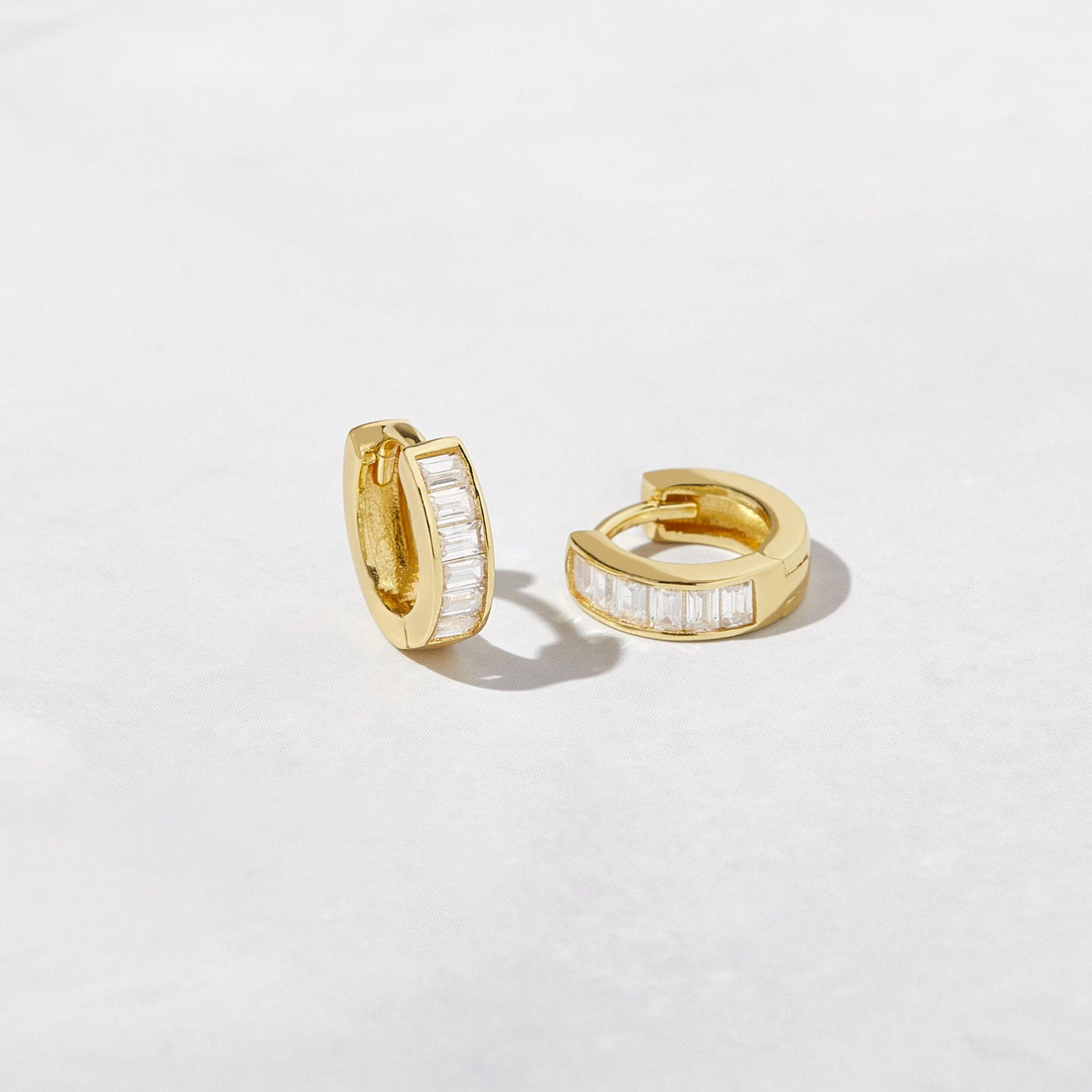 Orecchini Huggie con diamanti, orecchini Huggie in oro con zirconi cubici, orecchini Huggie, piccoli orecchini a cerchio in oro, orecchini a cerchio d