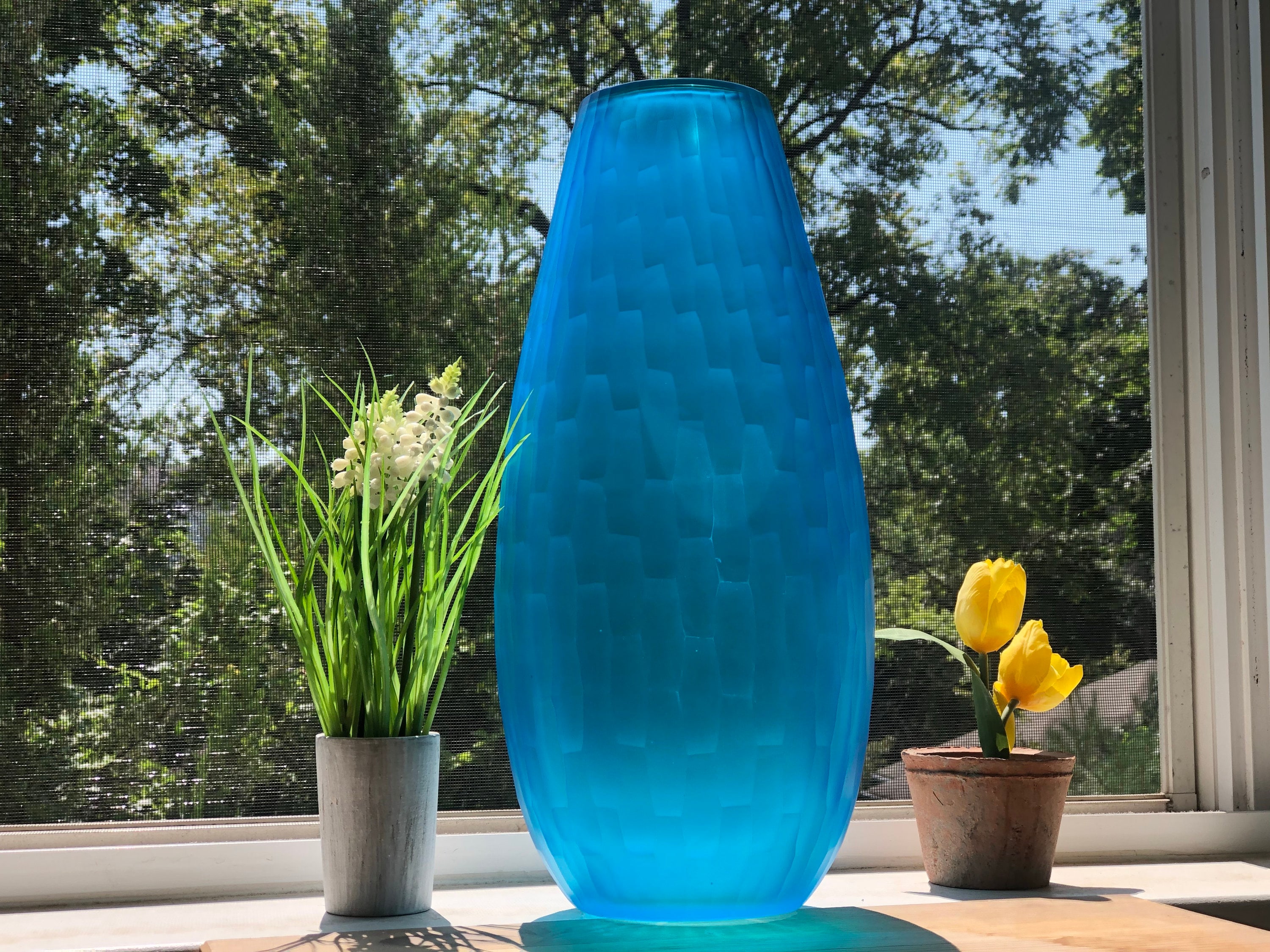 Vasi in vetro colorato blu, vasi colorati, vasi unici, vasi moderni, vasi alti, vasi in erba della pampa, grandi vasi in vetro, vasi in vetro soffiato