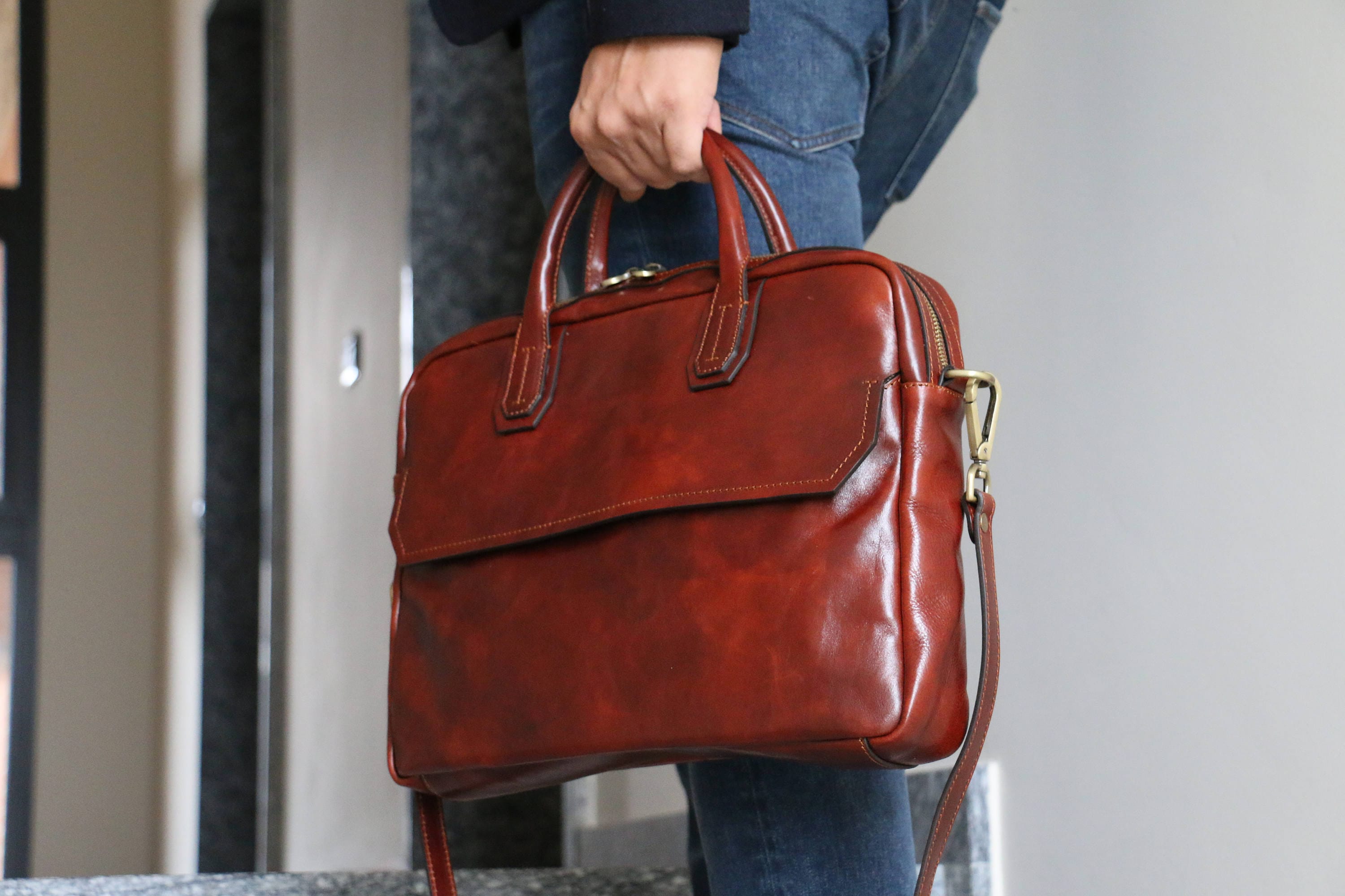 CONSEGNA IN 48 ORE, Borsa portadocumenti in pelle marrone: borsa per laptop realizzata artigianalmente in Italia