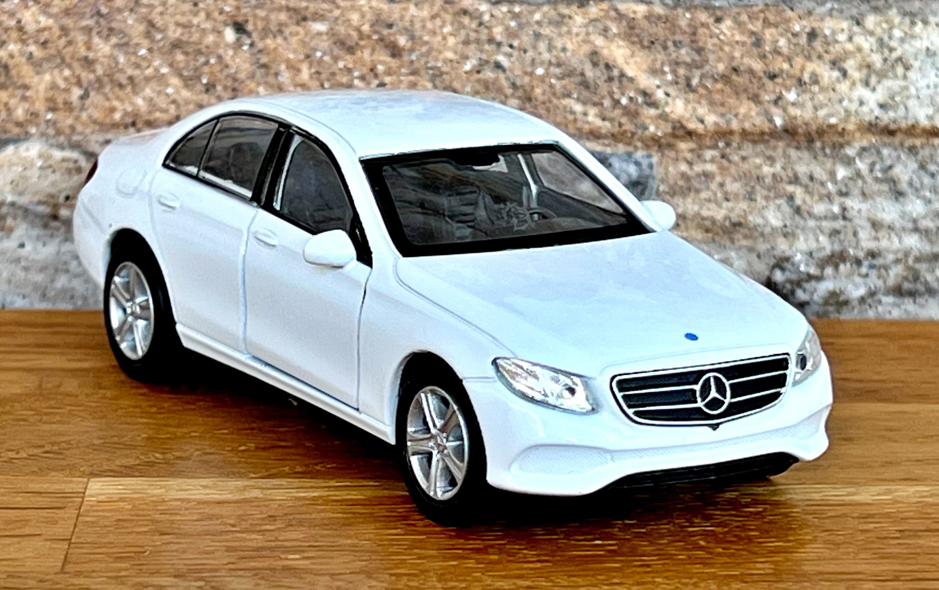 Mercedes Benz Classe E 2016 / Modello auto in scala 1/38 / Modello auto pressofuso / Oggetto da collezione / Mercedes Benz E400 / Mercedes Benz Diecas