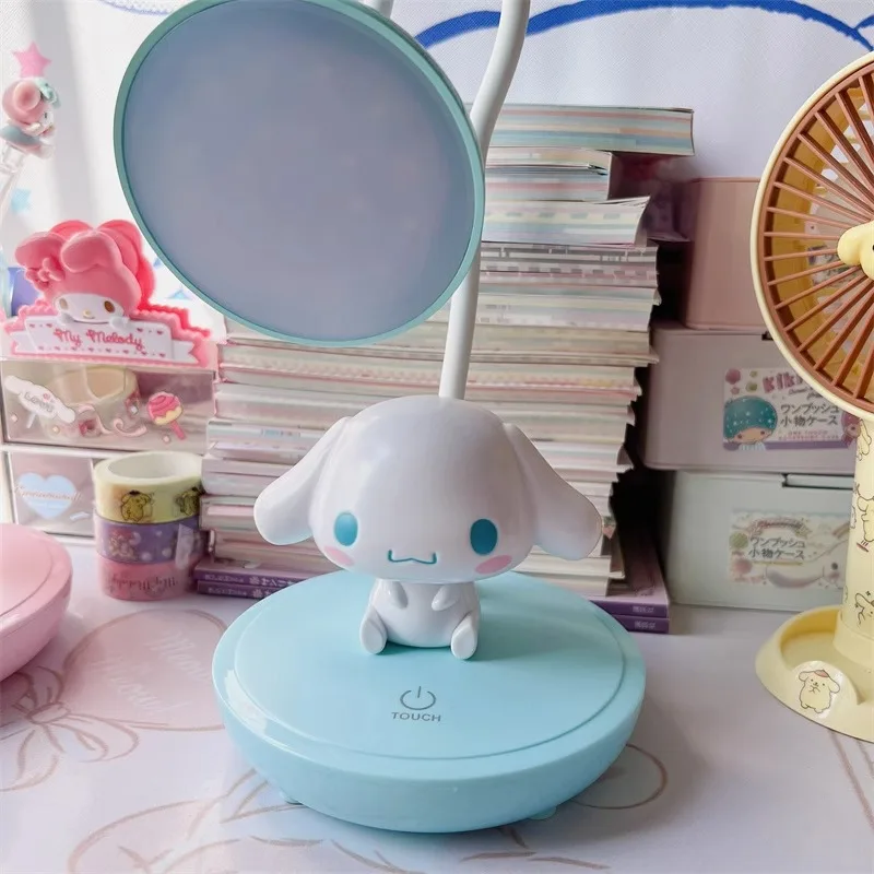 Kawaii Sanrio Anime Cartoon Cinnamoroll Hallo Kitty Nachtlicht Lernen Schreiben Tisch Led Lampe Schlafzimmer Nachttisch Lampe Mädchen Geschenk