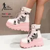 Rosa kurze Stiefel Frauen dicke Sohle Freizeit schuhe Cosplay Cross Dressing Schuhe plus Größe 43 weibliche Höhe zunehmende Ritters tiefel